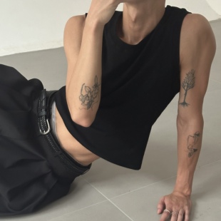 COLN请无惧身材焦虑只要自己穿 基础背心给你 开心就好做了短款