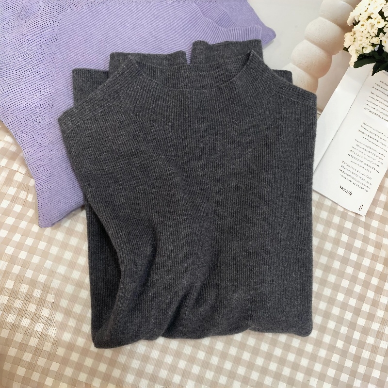 深灰色内搭半高领叠穿针织打底衫