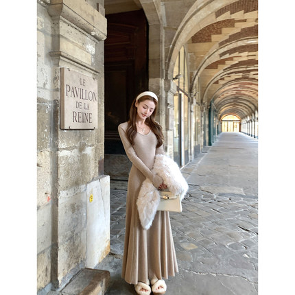 Ashy Snow内搭瘦瘦裙 收腰长袖修身针织打底连衣裙百搭弹力坑条