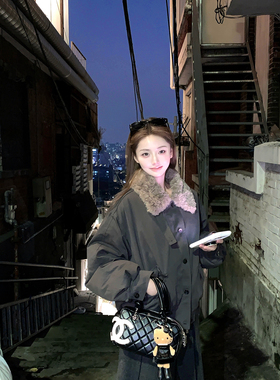 Ashy Snow曼城旧事 巴恩风毛毛翻领短款派克羽绒服羊羔毛拉链纽扣