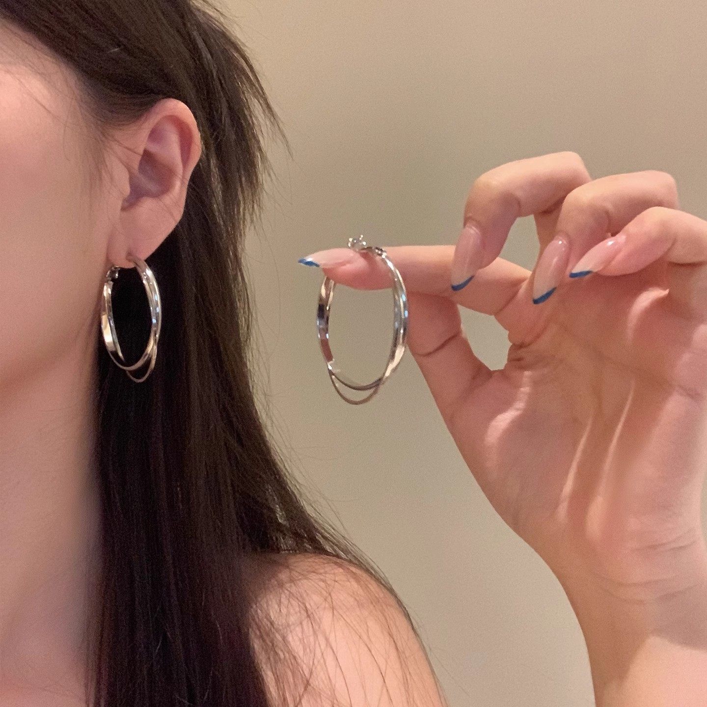 千亿少女#欧美小众ins冷淡风双层交错圆圈耳环个性双圆环素圈耳饰