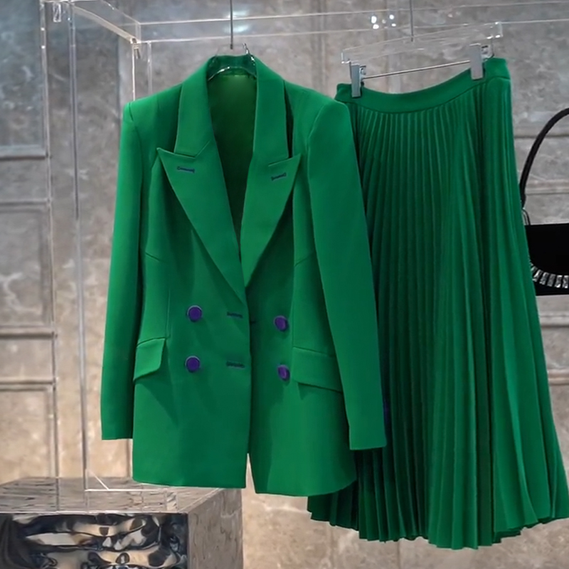 2024春季新款法式气质显瘦绿色双排扣西装百褶半身裙两件套装女潮