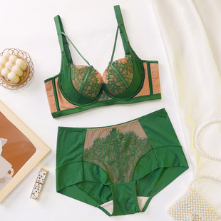 小胸聚拢显大胸罩上托收副乳防下垂内衣女士性感中厚蕾丝文胸套装