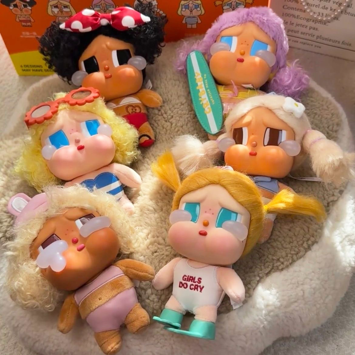 CRYBABY哭娃二代盲盒Vacation搪胶毛绒眼泪工厂海滩度假挂件手办