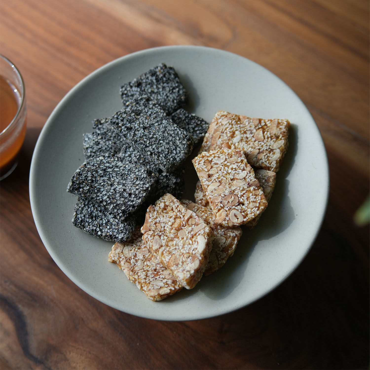 盛妈食遇 芝麻糖花生糖传统手工点心仅限冬天 纯麦芽不加白糖200g