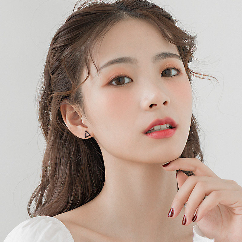 【巷南】925纯银几何耳钉2025年新款潮睡觉不用摘小众耳饰女夏季,饰品/流行首饰/时尚饰品新,耳钉,淘宝优惠券,粉丝福利购,淘宝优惠卷