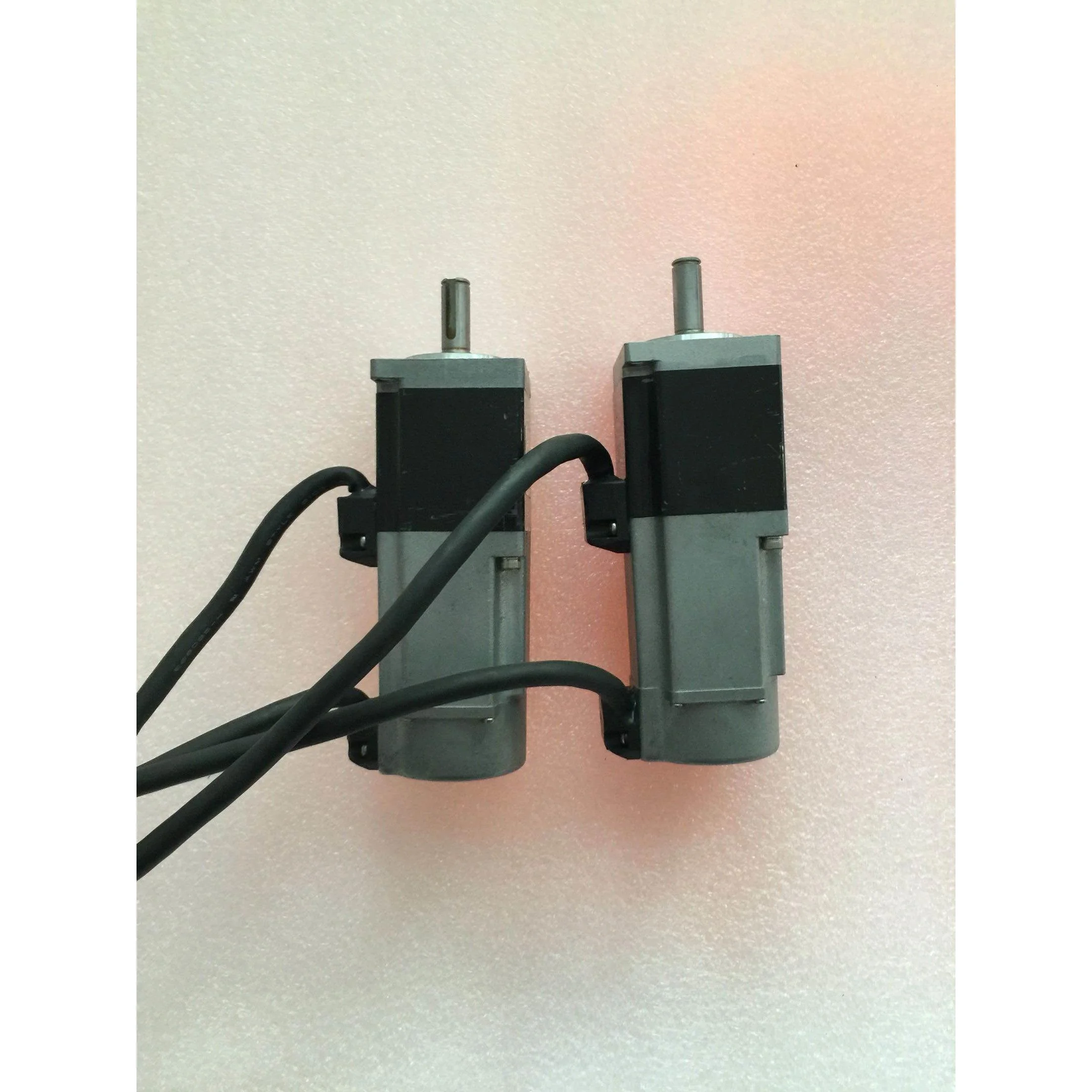 非实价议价议价伺服电机CSMT-01BB1ABT3 设备拆机 议价非实价议价