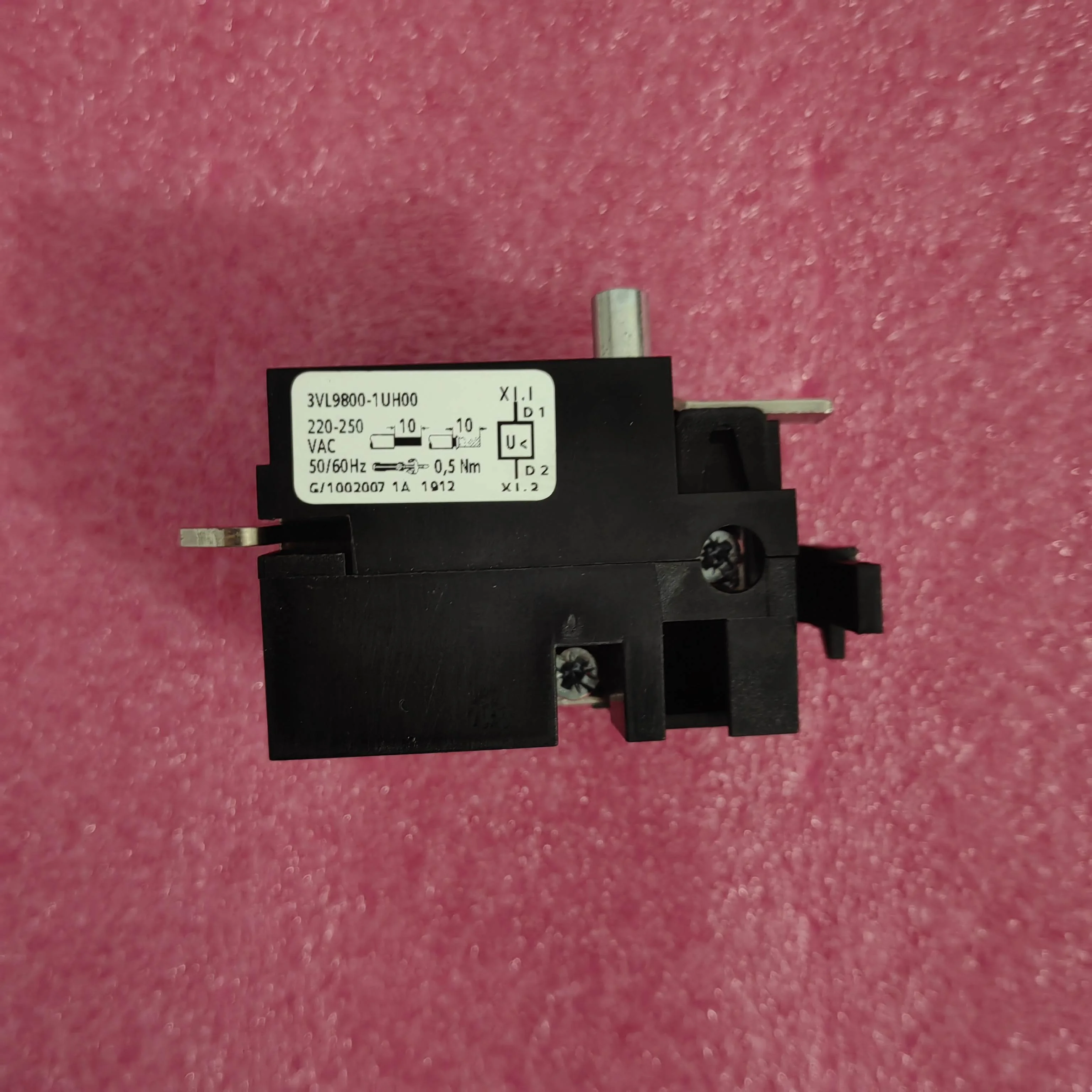 非实价议价议价欠压线圈 3VL9800-1UH00 VL630-VL1250通用 AC220V