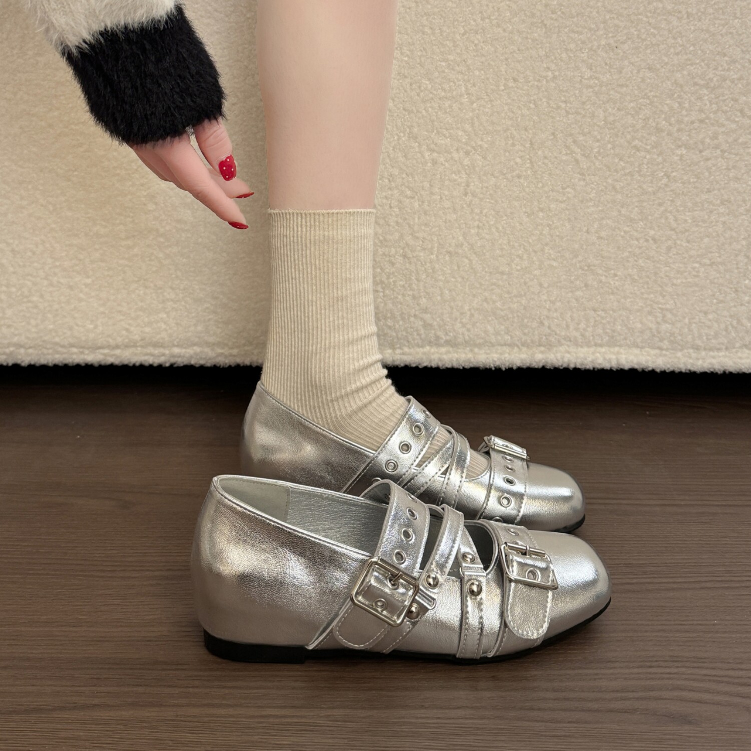银色单鞋女方头复古内增高玛丽珍女鞋铆钉芭蕾舞平底鞋气质小皮鞋
