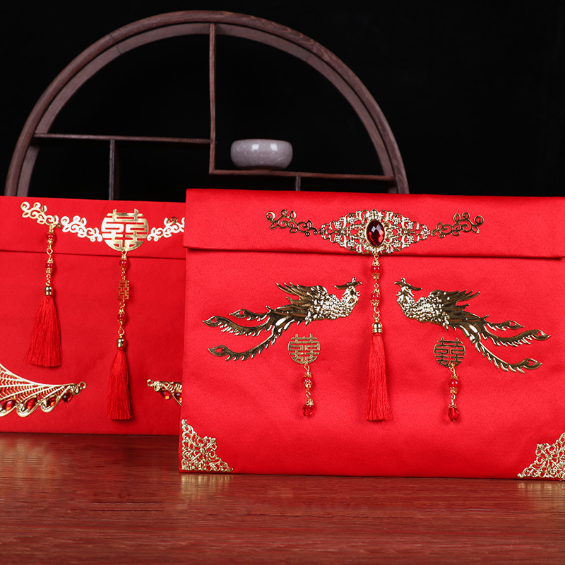 红包布袋可装3-8万锦缎高档布艺结婚利是封中国风婚礼改口费红包-封面