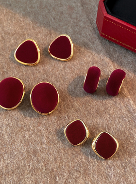 红色新年丝绒耳钉女2025秋冬新款耳饰饰品高级感小众复古港风耳环