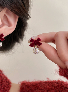 红色丝绒蝴蝶结闪钻耳钉2026爆款新年小众高级感耳坠轻奢耳钉耳饰