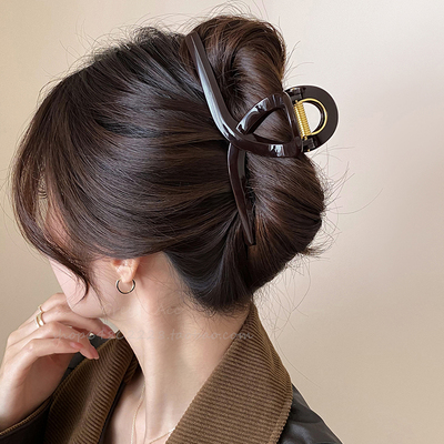 极简风复古百搭巧克力色交叉发夹