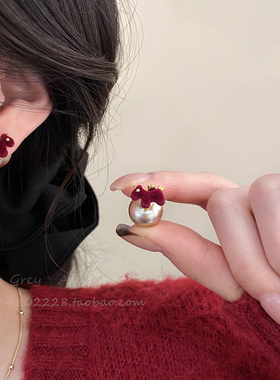 多戴红色小马珍珠耳钉高级感轻奢小众设计耳环2026马年本命年耳饰