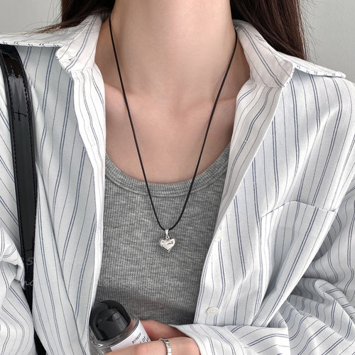 银色爱心长款项链高级小众锁骨链