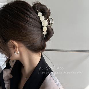 高级感亚克力贴片后脑勺盘发抓夹女2026年新款发夹气质百搭鲨鱼夹
