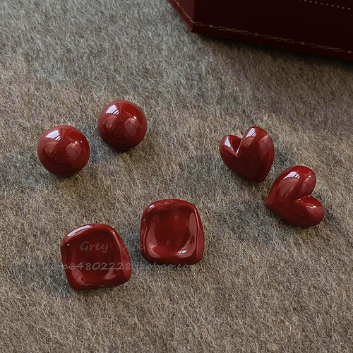 超显白安可拉红珍珠耳钉