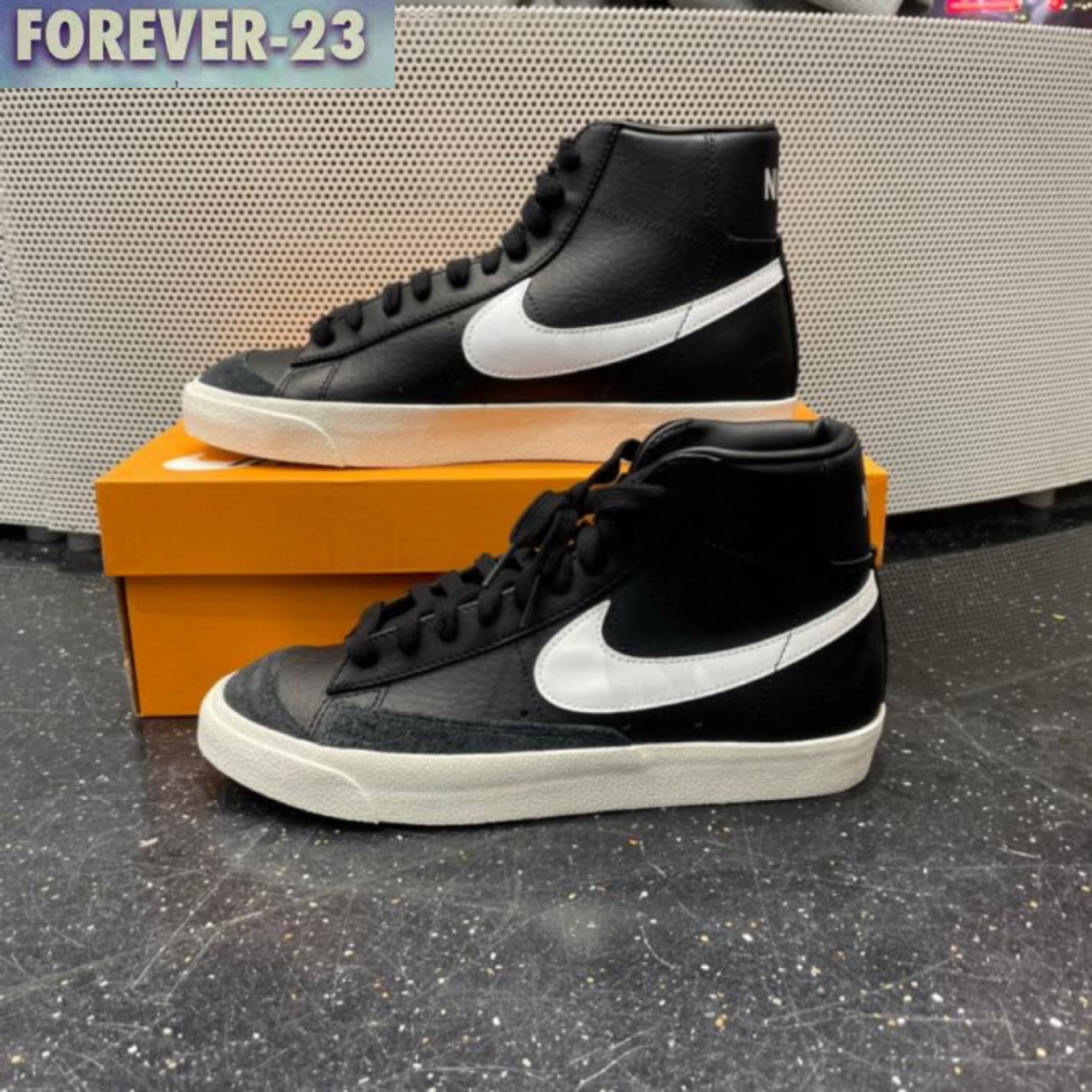 男开拓者高帮休闲板鞋Nike