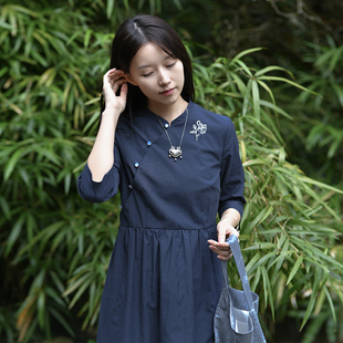 7-25CXC-077【一笺花语】前世今生复古新中式绣花X型连衣裙