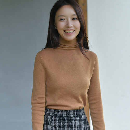 简约文艺高领羊毛混纺套头毛衫