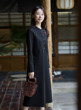 25QDC-111【庄生晓梦】前世今生复古文艺立领修身黑色针织连衣裙