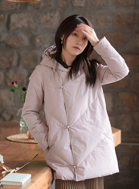 21QDA-146【轻云淡霜】前世今生复古温婉轻中式中长连帽羽绒服