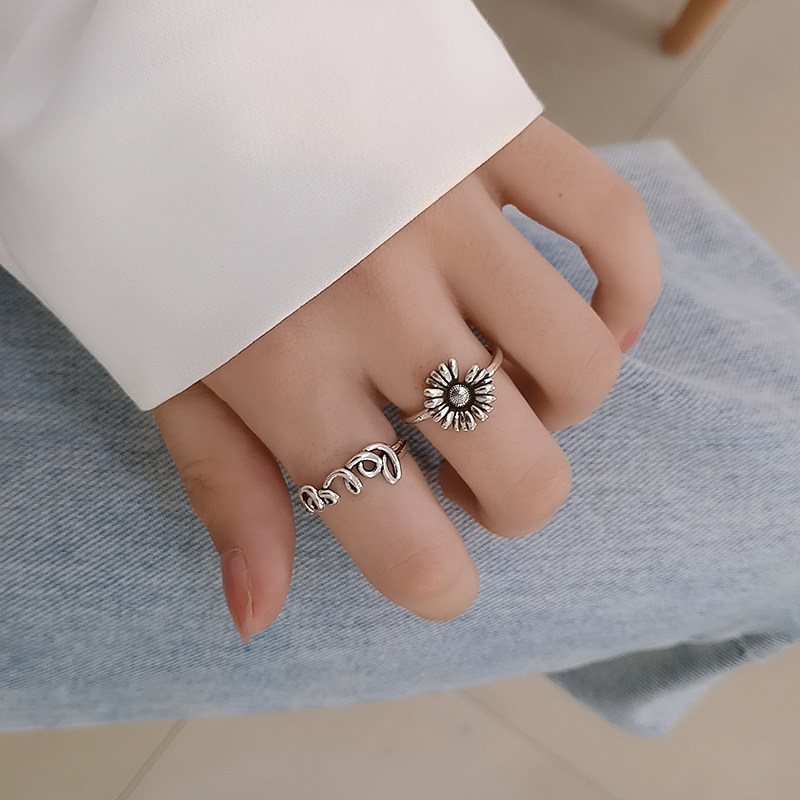 LITTLE DAISY RING FEMALE DESIGN SENSE NICHE INTERNET CELEBRITY INS COLD STYLE RETRO THAI SILVER OPEN INDEX FINGER RING