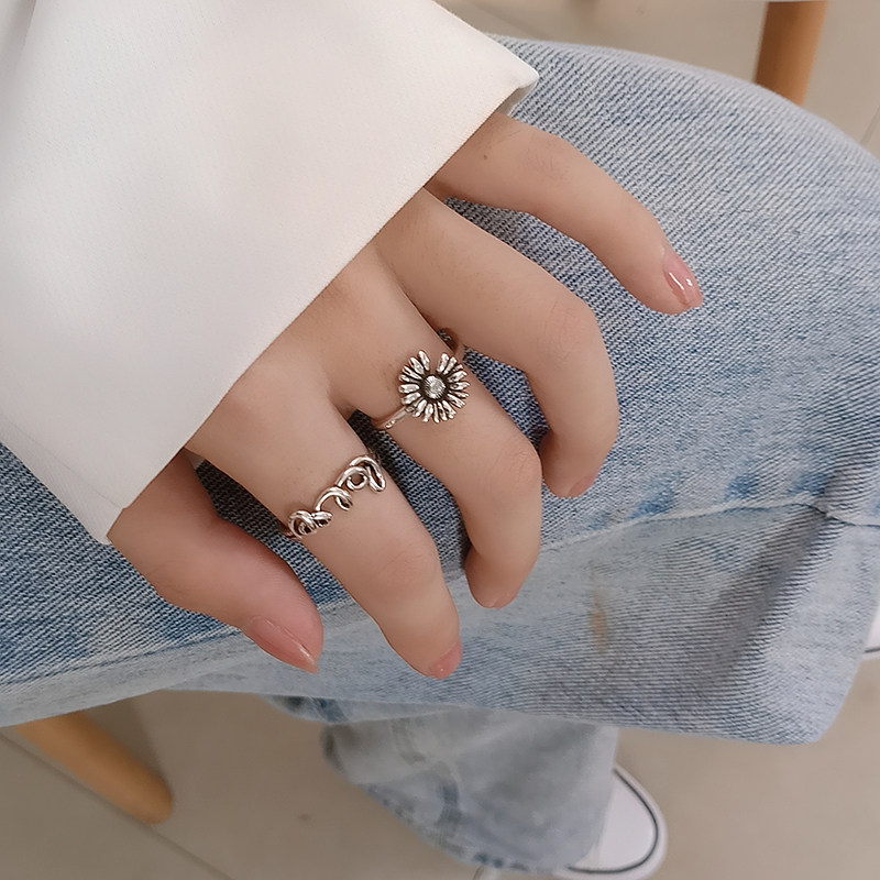 LITTLE DAISY RING FEMALE DESIGN SENSE NICHE INTERNET CELEBRITY INS COLD STYLE RETRO THAI SILVER OPEN INDEX FINGER RING