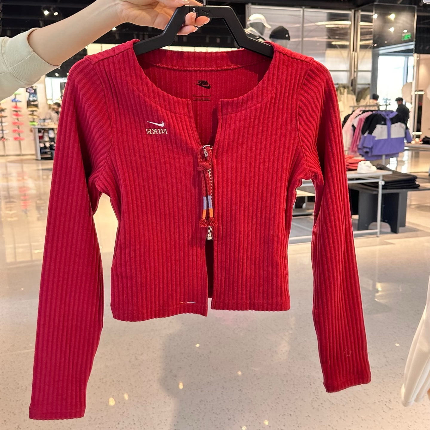 Nike耐克26年马年新年款女子修身运动外套开衫 IQ3828-613,运动服/休闲服装,运动T恤,淘宝优惠券,粉丝福利购,淘宝优惠卷