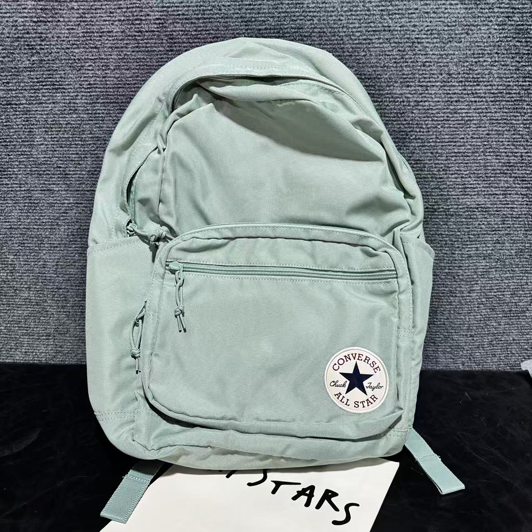 匡威无吊牌特价豆沙绿双肩背包