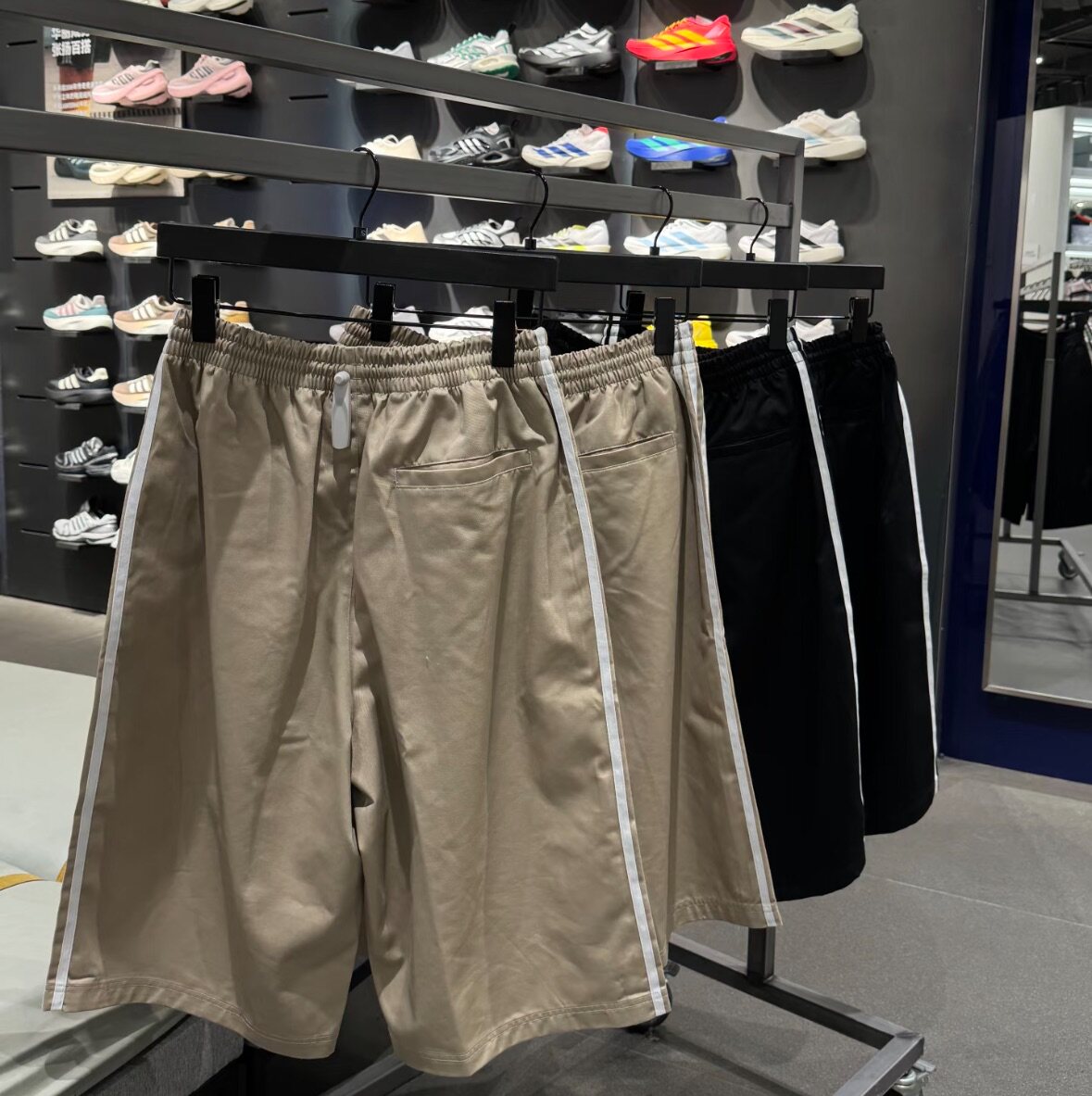 Adidas三叶草26年夏季新款男女松紧腰经典款运动短裤七分裤KR1389