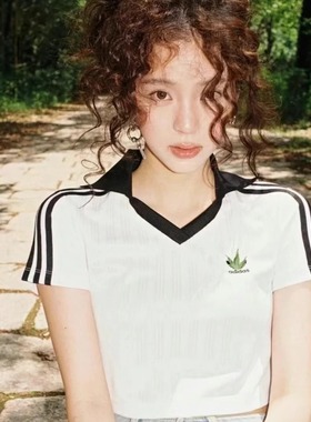 Adidas三叶草夏季女子短款千禧风V领polo衫短袖JD2606 2608 5864