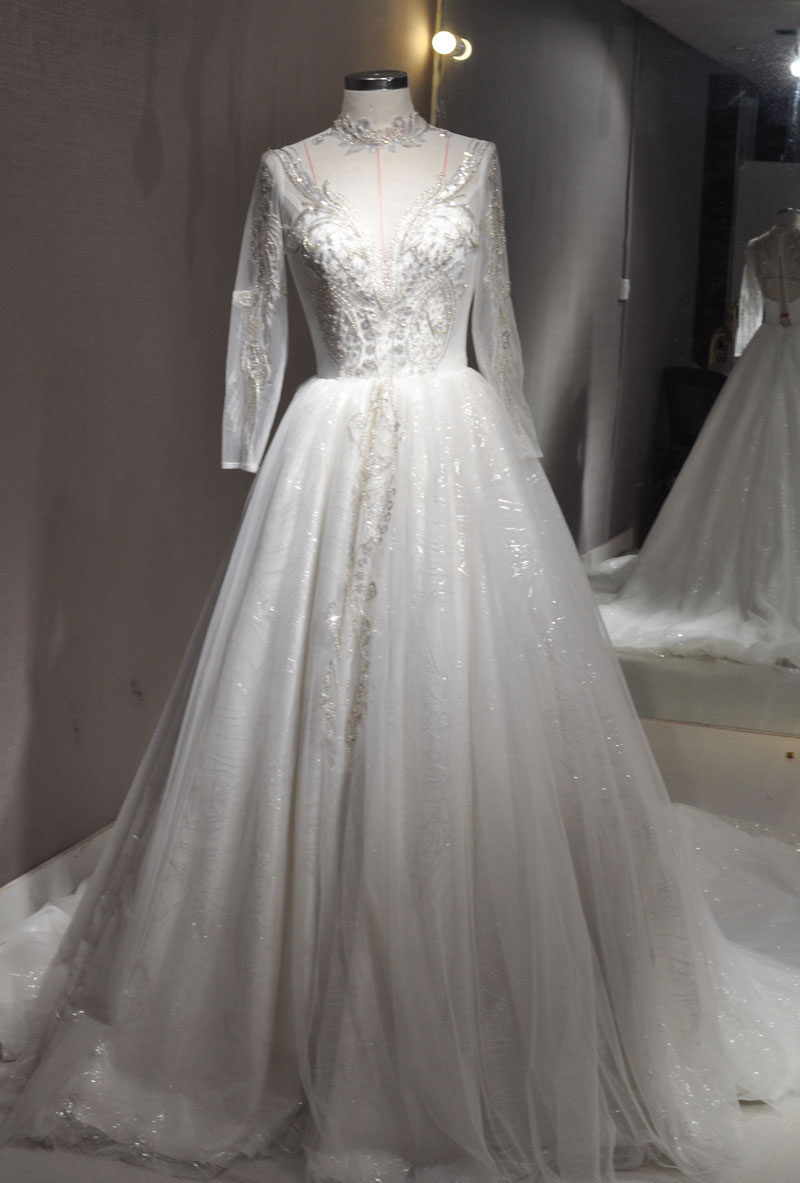 全新处理 长袖神圣主仪式婚纱亮晶晶手工重工婚纱大蓬裙 美背拖尾