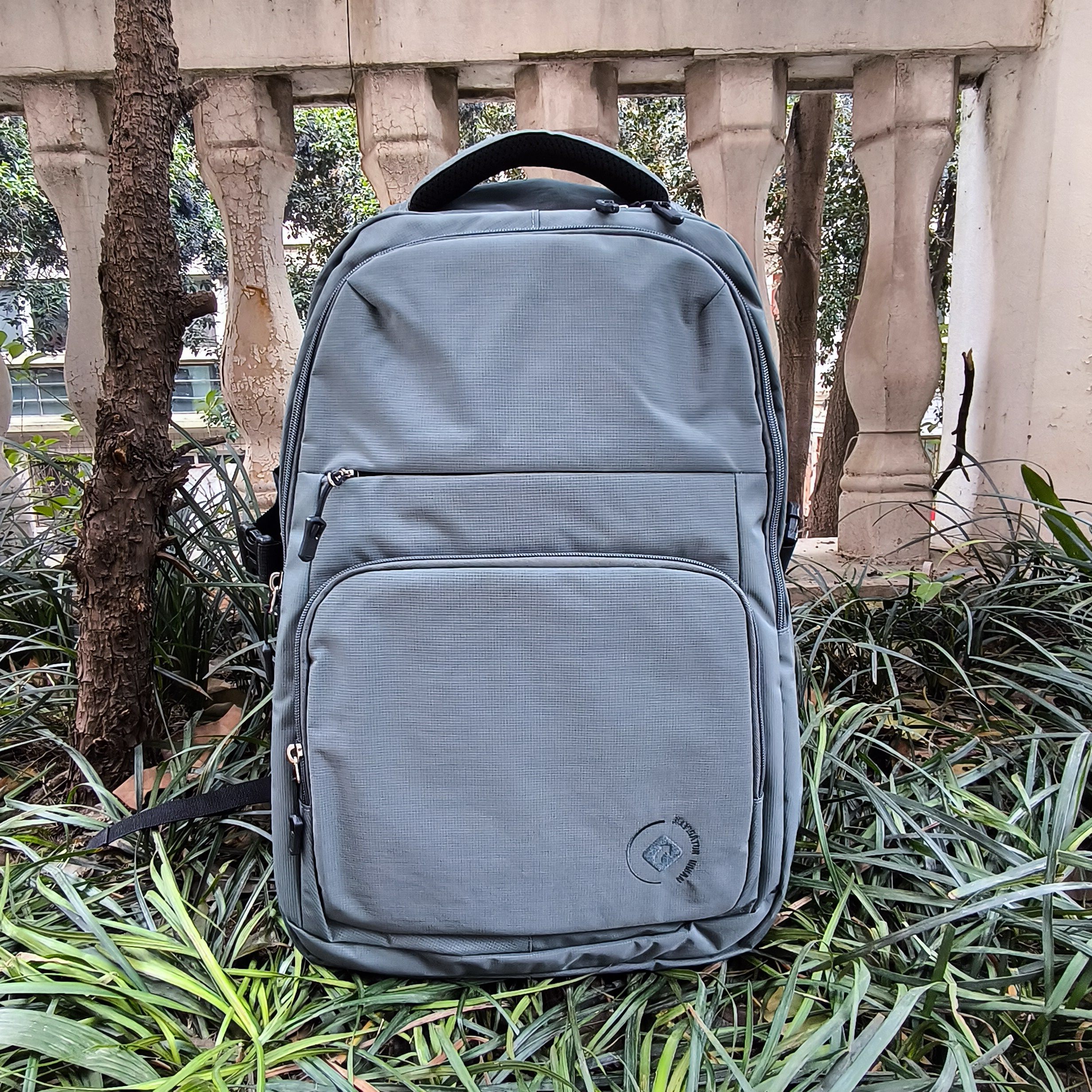 双肩包超轻防水大容量行李包2026男女休闲商务电脑包旅行出差背包