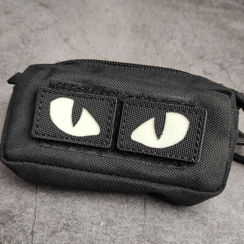 左右眼一对装猫眼夜光魔术贴章个性创意臂章士气徽章迷你背包贴潮