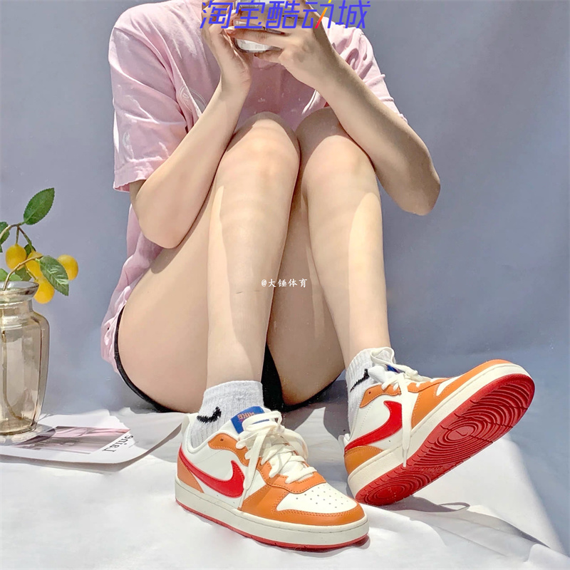 Nikecourt女子低帮休闲板鞋