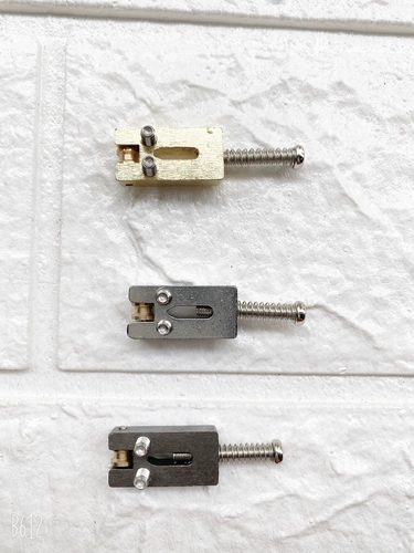 Электрическая гитара Сингл Shake Vibrato Piano Strings Code Saddling Pommel Электро -гитара тянет струны вниз струны полоса полоска блок струны код фортепиано фортепиано пианино