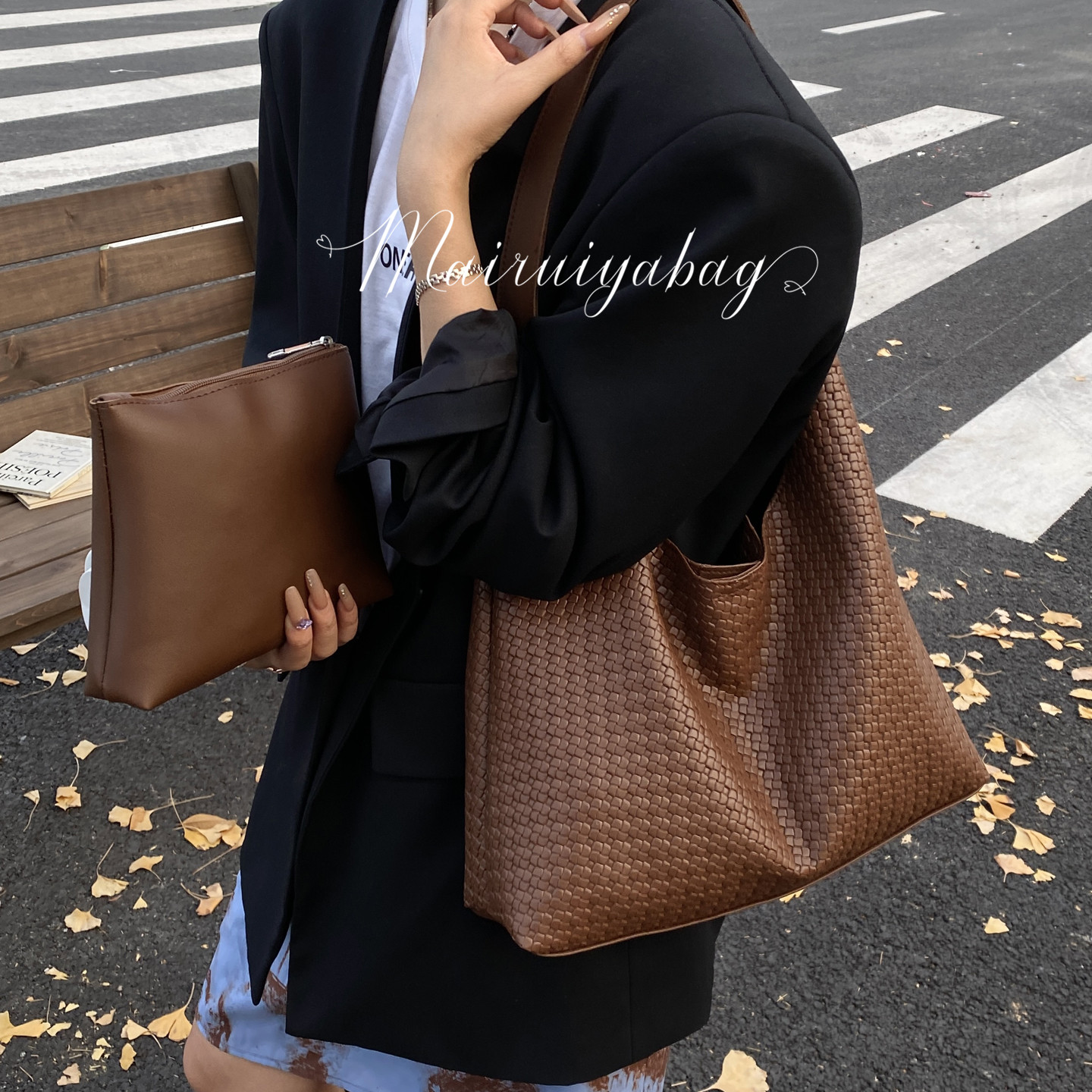 大容量单肩子母通勤复古托特包