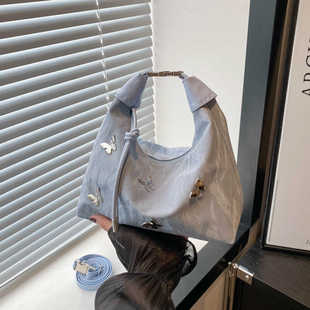 今年流行超火小包包女2024新款 百搭斜挎包单肩腋下手提饺子包 时尚