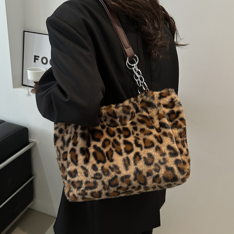 麦瑞雅毛绒通勤包羊羔毛托特包