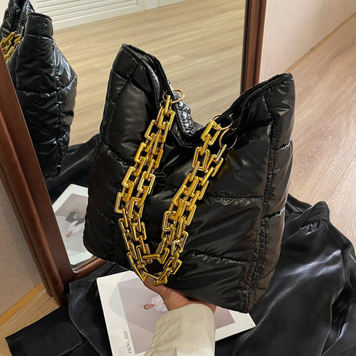 麦瑞雅菱格棉服包水桶链条包