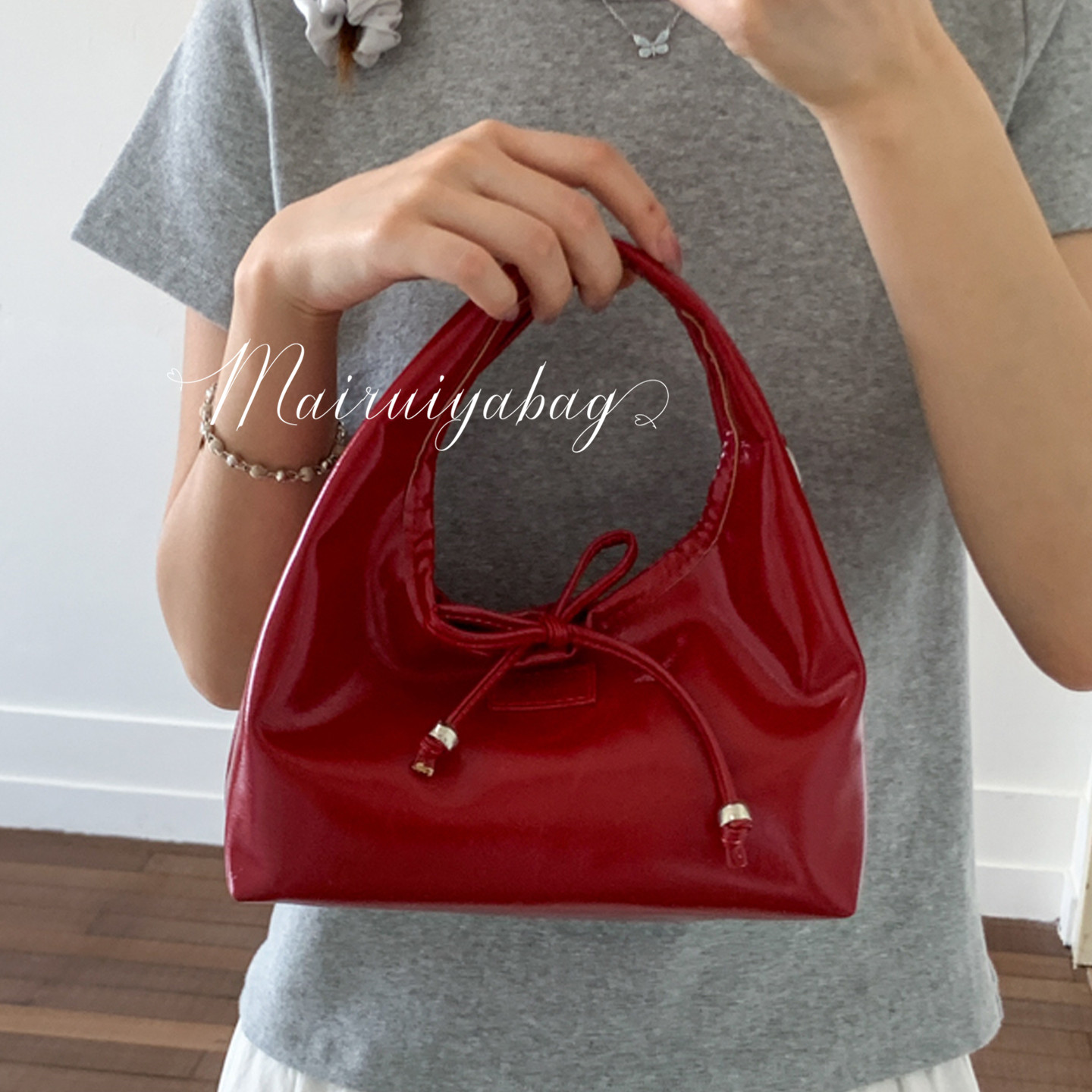 流行时尚外出手拎蝴蝶结水桶包