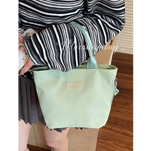 纯色女包防泼水简约手拎小布包