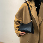 腋下包女小众设计包包2020新款 潮网红复古新月包百搭高级感简约包