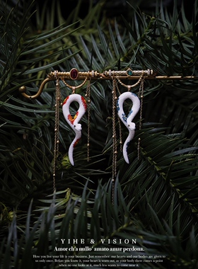 YIHE 原创设计【灵蛇】秋冬小众个性腔调男女情侣蛇元素陶瓷胸针