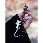 YIHE原创设计 小众独特陶瓷黑白蜥蜴壁虎大衣胸针 蓝尾石龙子