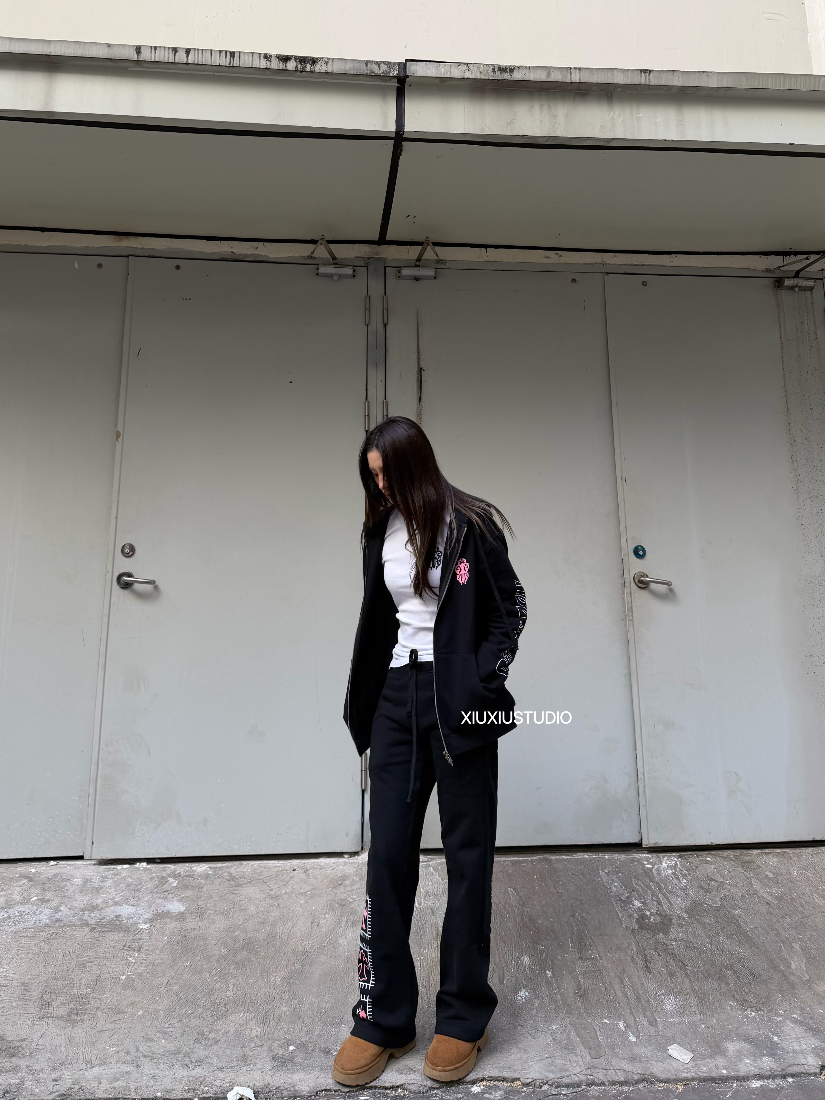 【XIUXIUSTUDIO】美式复古辣妹风印花连帽卫衣外套女宽松休闲套装