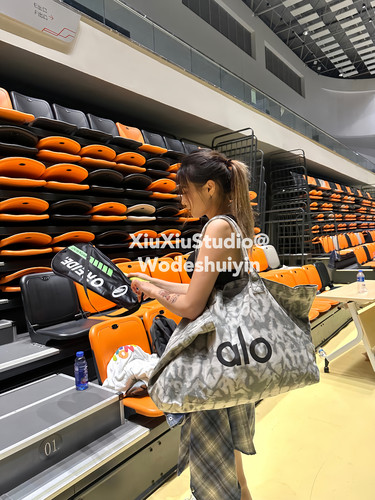 xiuxiustudio自主字母印花帆布包大容量手提迷彩购物袋瑜伽包潮