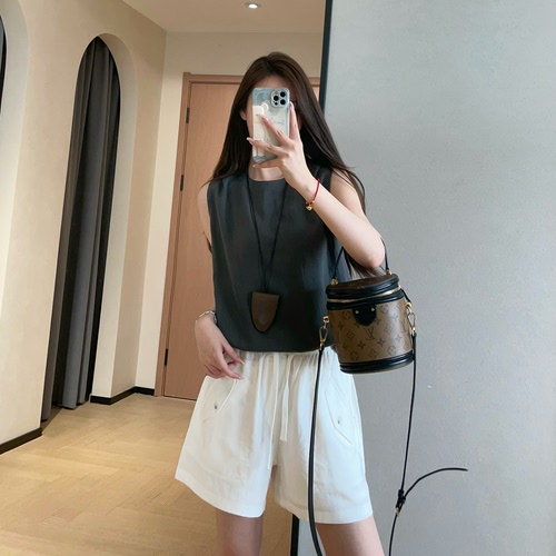 WTHEONE清爽松弛感天丝亚麻显瘦肩部打褶纯色无袖上衣女2026新款