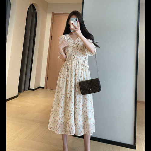 WTHEONE法式田园风立体碎花裙中长款收腰显瘦V领连衣裙女2026新款